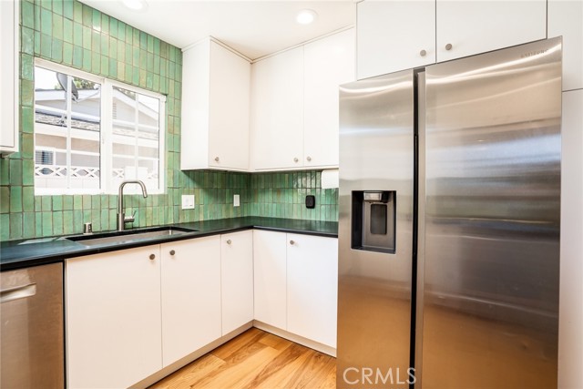 5272 Caliente Drive, Huntington Beach CA: https://media.crmls.org/medias/77d56fa3-9f66-4289-8d09-0157b263d62e.jpg