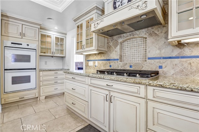 22718 Town Crier Road, Calabasas CA: https://media.crmls.org/medias/77d63196-6504-4636-9de2-1ab8f44b8b95.jpg