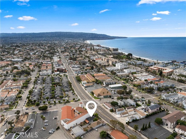 Detail Gallery Image 15 of 35 For 108 N Pacific Coast Hwy, Redondo Beach,  CA 90277 - 2 Beds | 1 Baths