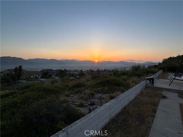 Detail Gallery Image 6 of 6 For 27830 Cirrus Cir, Corona,  CA 92883 - 5 Beds | 3 Baths