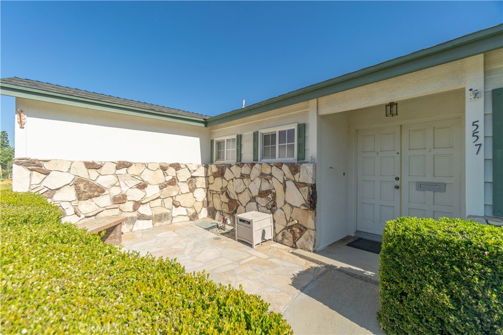 MLS #OC25162485 img 5