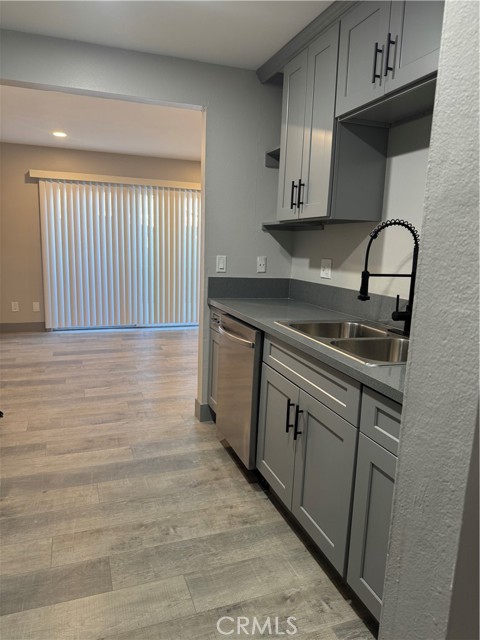 Detail Gallery Image 5 of 48 For 7445 Laurelgrove Ave #2,  North Hollywood,  CA 91605 - 3 Beds | 2 Baths
