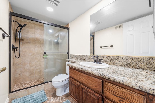 1215 Date Palm Drive, Palmdale CA: https://media.crmls.org/medias/77d6eb84-272b-4515-8538-eabe03f75902.jpg