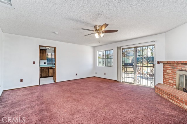 Detail Gallery Image 4 of 26 For 565 S Joyce Ave, Rialto,  CA 92376 - 3 Beds | 2 Baths