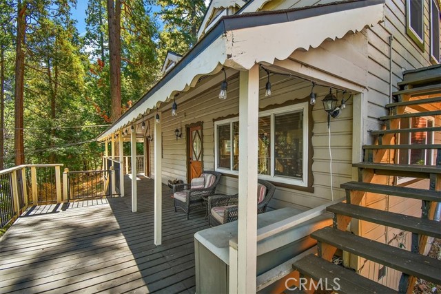 Detail Gallery Image 3 of 32 For 23945 Park Ln, Crestline,  CA 92325 - 4 Beds | 2 Baths