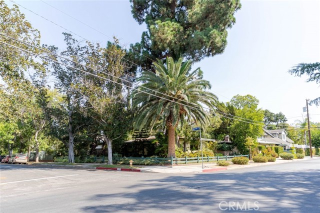 11594 Morrison Street, North Hollywood CA: https://media.crmls.org/medias/77d8df53-41b1-4df2-b596-26192e70d819.jpg