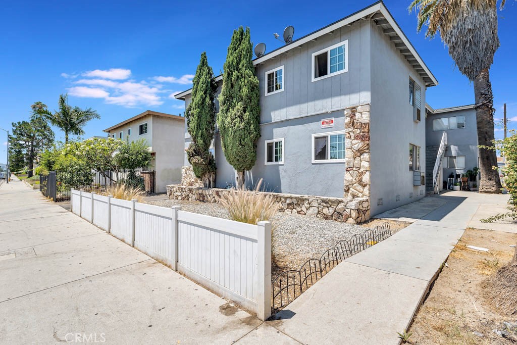 Apartment at 6925 Whitsett