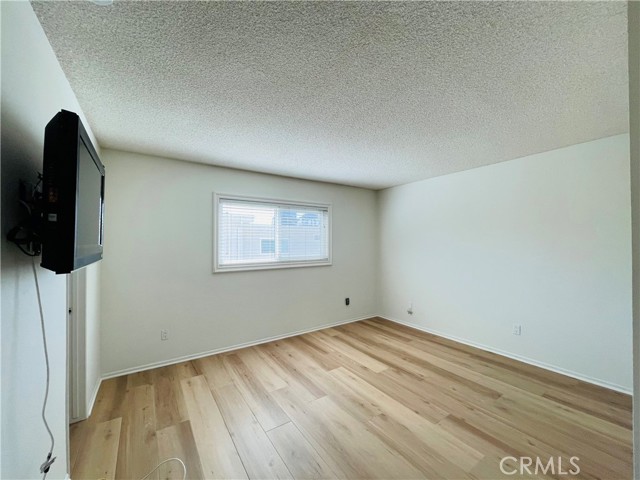10201 Mason Avenue, Chatsworth CA: https://media.crmls.org/medias/77d97fe7-50c2-4f8e-8873-327891e27300.jpg
