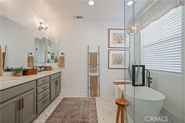 Detail Gallery Image 19 of 62 For 28658 Farrier Dr, Valencia,  CA 91354 - 3 Beds | 3/1 Baths