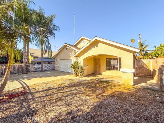 Detail Gallery Image 8 of 33 For 823 E 3rd St, Pomona,  CA 91766 - 4 Beds | 2 Baths
