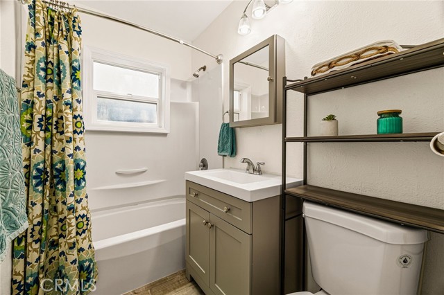 1249 Warner Street, Chico CA: https://media.crmls.org/medias/77da7aa8-3160-46d1-a5af-a02414a92d4e.jpg