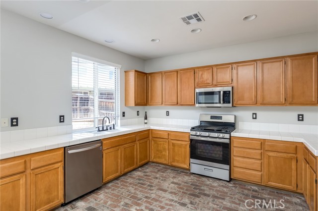 Detail Gallery Image 15 of 35 For 29413 Falcon Hill Dr, Menifee,  CA 92584 - 4 Beds | 2/1 Baths