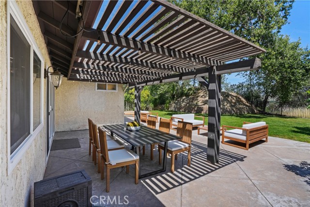 854 Rim Crest, Westlake Village CA: https://media.crmls.org/medias/77db8688-78c2-48ad-b62b-d9ce4785ca47.jpg