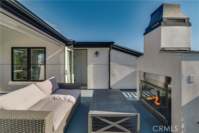 Detail Gallery Image 45 of 65 For 608 Heliotrope, Corona Del Mar,  CA 92625 - 4 Beds | 4 Baths