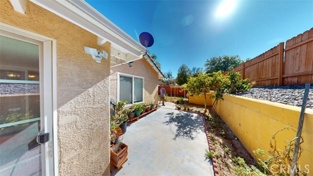 Detail Gallery Image 19 of 20 For 2901 Wimbledon Dr, Corona,  CA 92879 - 3 Beds | 2 Baths