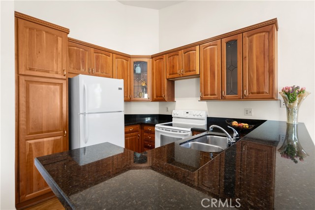 Detail Gallery Image 9 of 25 For 2486 Pleasant Way #B,  Thousand Oaks,  CA 91362 - 2 Beds | 1 Baths