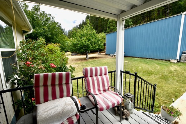 38727 State Highway 96, Klamath River CA: https://media.crmls.org/medias/77de7fb5-f8a7-45a9-ae9d-27289fe53b75.jpg