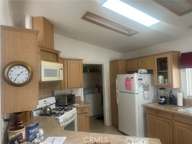 Detail Gallery Image 4 of 12 For 23701 S Western 78a,  Torrance,  CA 90501 - 3 Beds | 2 Baths