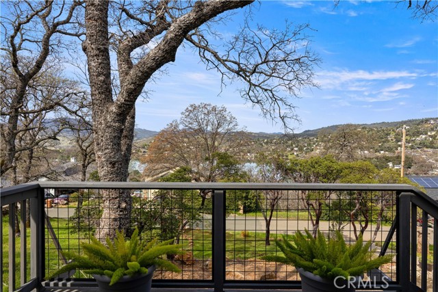 Detail Gallery Image 3 of 40 For 17444 Meadow View Dr, Hidden Valley Lake,  CA 95467 - 3 Beds | 2 Baths