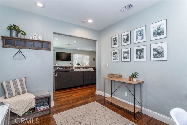 Detail Gallery Image 16 of 32 For 27418 Catala Ave, Saugus,  CA 91350 - 4 Beds | 2 Baths