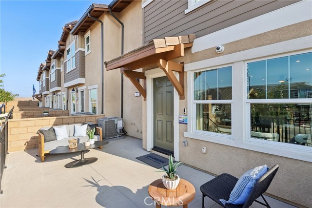 15513 April Dawn Way, Fontana CA: https://media.crmls.org/medias/77e0cd9d-c000-4caa-b2d1-f90a77128739.jpg