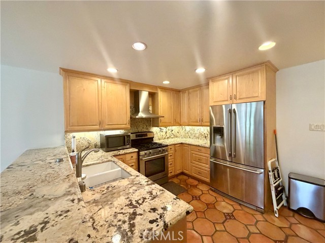 Detail Gallery Image 2 of 9 For 31862 Sunset Ave Lower,  Laguna Beach,  CA 92651 - 1 Beds | 1 Baths