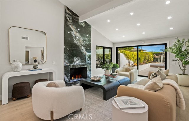 Image 7 of 27 For 10 White Water Drive