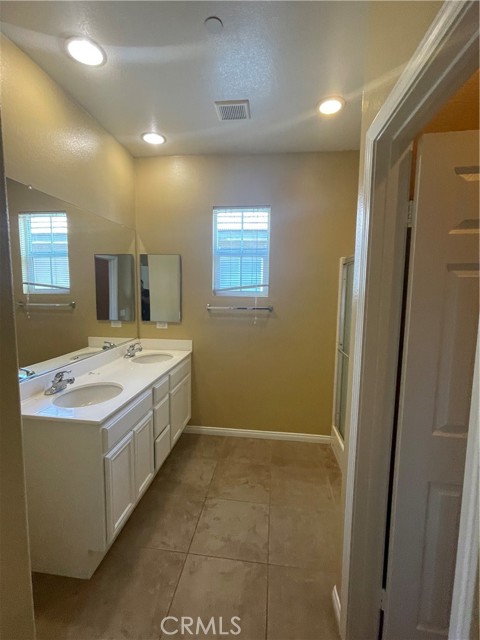 Detail Gallery Image 27 of 38 For 1882 Lobo, Riverside,  CA 92501 - 3 Beds | 2/1 Baths