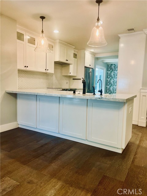 1856 9th Street, Manhattan Beach CA: https://media.crmls.org/medias/77e26971-e9c1-49f1-923b-8be670142244.jpg