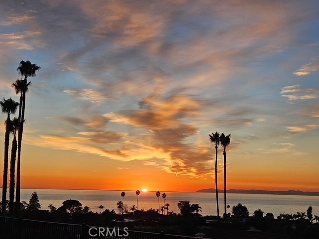 https://media.crmls.org/medias/77e27298-244e-4050-a1a8-f2b37110fd6b.jpg?preset=X-Large