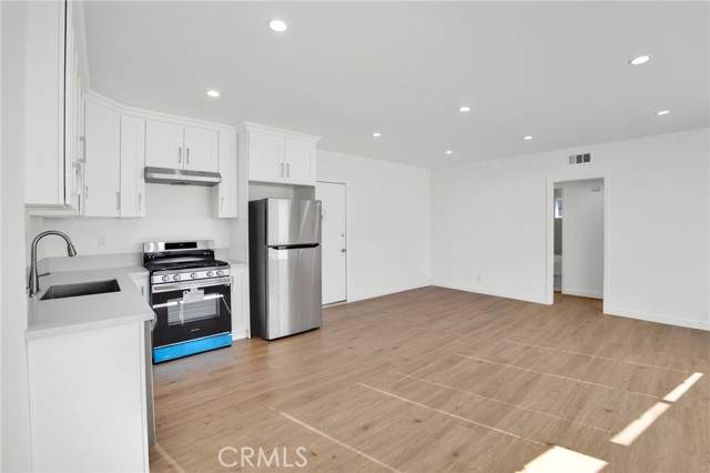 13018 Valleyheart Drive, 8 photo 6