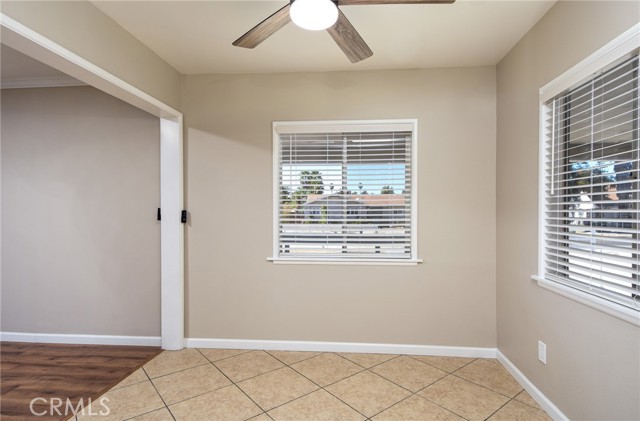 Detail Gallery Image 12 of 36 For 248 N Palm Ave, Hemet,  CA 92543 - 3 Beds | 2/1 Baths