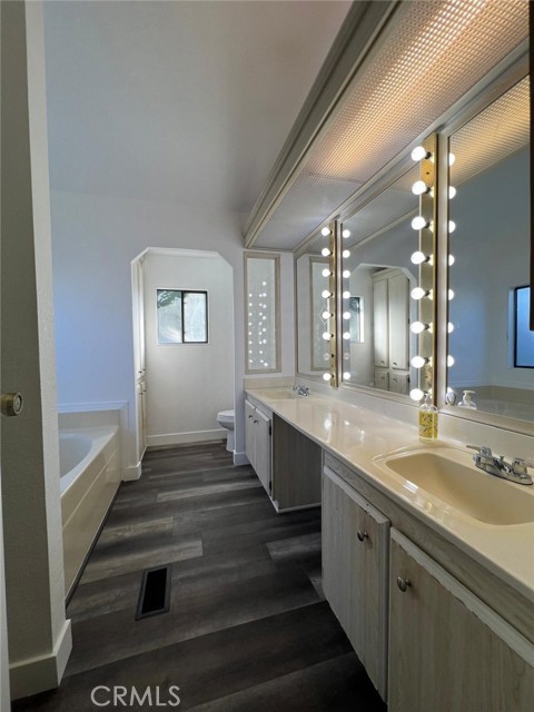 Detail Gallery Image 14 of 26 For 320 N Park Vista St #177,  Anaheim,  CA 92806 - 3 Beds | 2 Baths