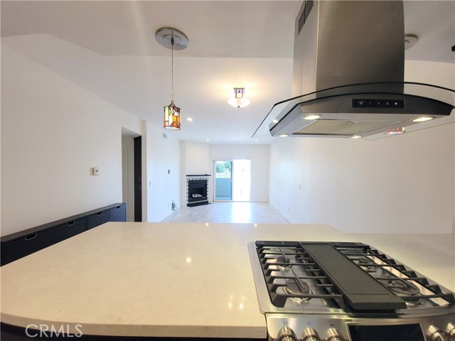 Detail Gallery Image 6 of 41 For 25 15th Pl #605,  Long Beach,  CA 90802 - 2 Beds | 2 Baths