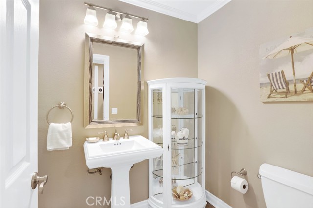 Powder bath downstairs