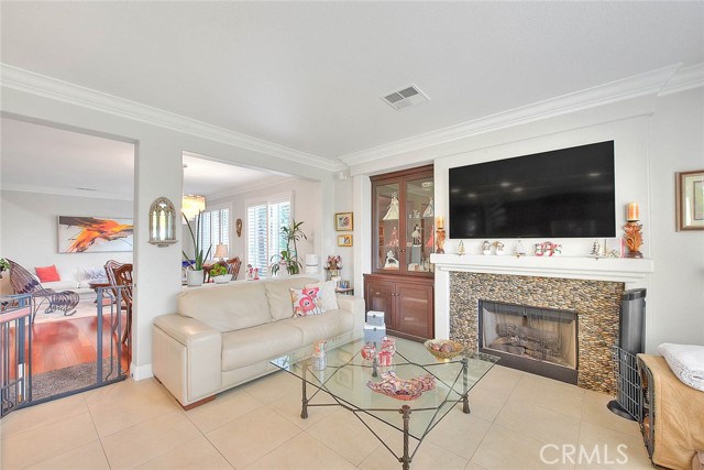 Detail Gallery Image 13 of 67 For 27641 Atlas Ln, Canyon Country,  CA 91351 - 4 Beds | 2/1 Baths