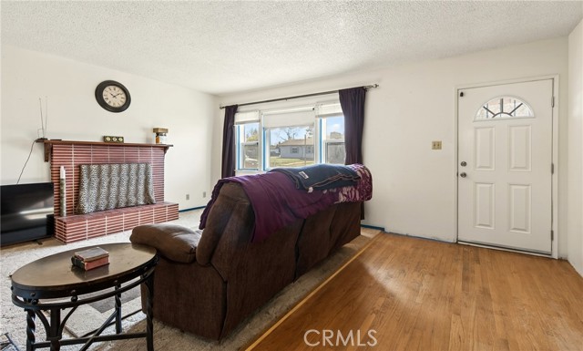 Detail Gallery Image 5 of 19 For 35236 Elm Ln, Yucaipa,  CA 92399 - 2 Beds | 1/1 Baths