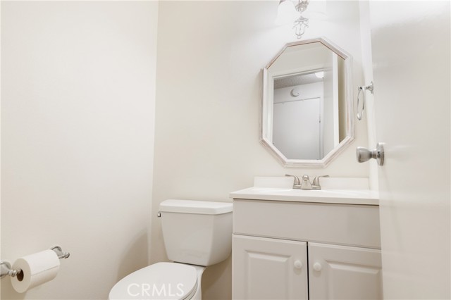 Detail Gallery Image 20 of 45 For 19202 Avenue of the Oaks a,  Newhall,  CA 91321 - 2 Beds | 2 Baths