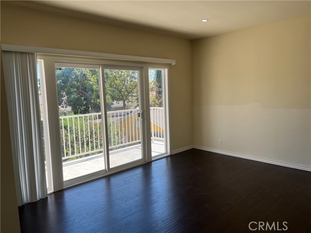 7004 Longridge Avenue, North Hollywood CA: https://media.crmls.org/medias/77e654de-d829-495d-9ad1-236fbcd0b49a.jpg