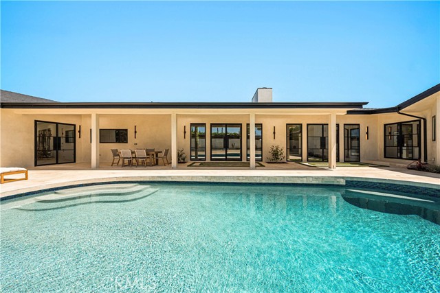 4195 Alonzo Avenue, Encino CA: https://media.crmls.org/medias/77e65890-8a04-42f7-a80e-43891d2b83f9.jpg