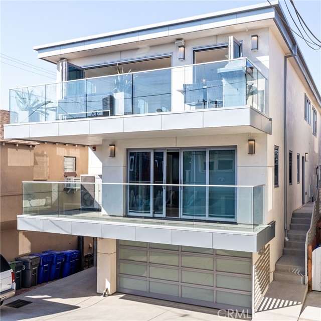 Photo of 319 34th Place, Manhattan Beach, CA 90266