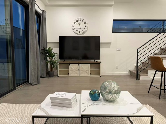 Detail Gallery Image 3 of 20 For 1205 Manzanita St, Silver Lake Los Angeles,  CA 90029 - 3 Beds | 3/1 Baths