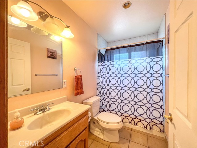 Detail Gallery Image 32 of 47 For 9312 Ives Street, Bellflower,  CA 90706 - 6 Beds | 4/1 Baths