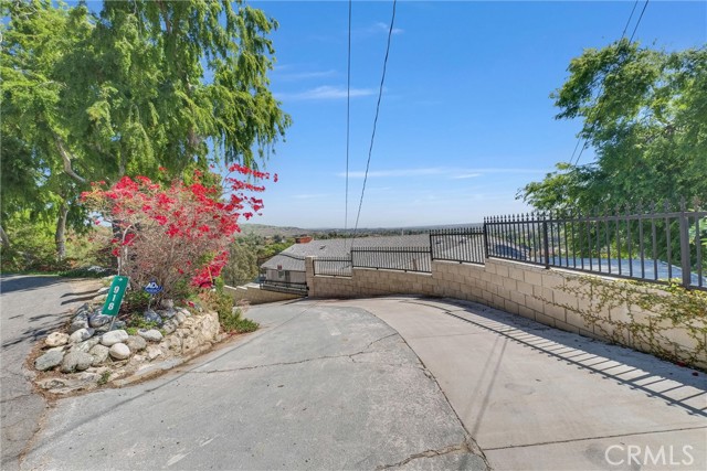 918 Dorothea Road, La Habra Heights CA: https://media.crmls.org/medias/77eb76ba-4d97-4821-9e7b-a00e24691a82.jpg