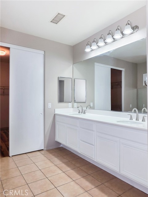 4792 Parkscape, Riverside CA: https://media.crmls.org/medias/77ec32a3-e7a4-40e4-8912-555a4e2db212.jpg