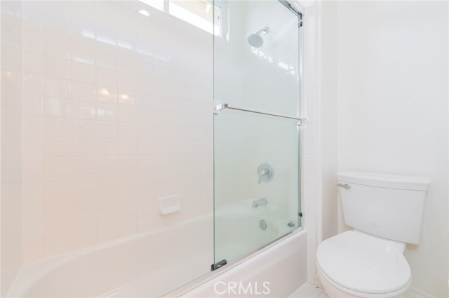 11 Lynnfield, Irvine CA: https://media.crmls.org/medias/77ec3de7-bead-4c7e-ab50-7495c70cf99d.jpg