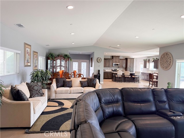 Image 17 of 50 For 449 Skylark  