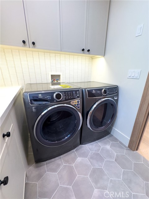 Detail Gallery Image 48 of 56 For 404 16th St, Manhattan Beach,  CA 90266 - 5 Beds | 5/2 Baths