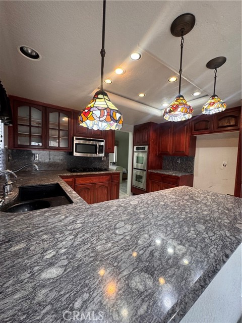 Detail Gallery Image 3 of 12 For 21396 Lilium Ct, Moreno Valley,  CA 92557 - 4 Beds | 3 Baths