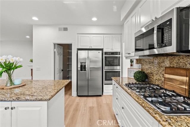 Detail Gallery Image 21 of 75 For 27605 Harwick, Valencia,  CA 91354 - 4 Beds | 4 Baths